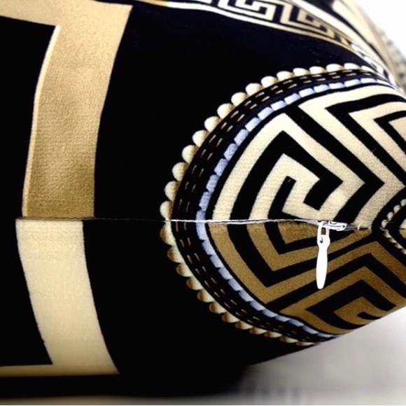 Sold out Set of 2 pillow coverings in gold and black NIB. 2 sizes available. - Picture 6 of 6